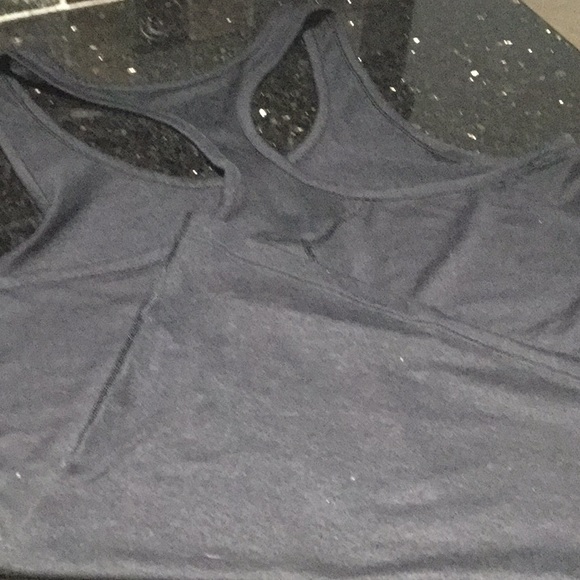 Workout top - Picture 4 of 5